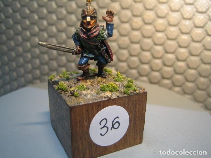 Jeux Anciens: FIGURA DE FANTASIA de plomo modelo 36 - pintado de calidad- - tama&ntilde;o peana cm. 3x3x2