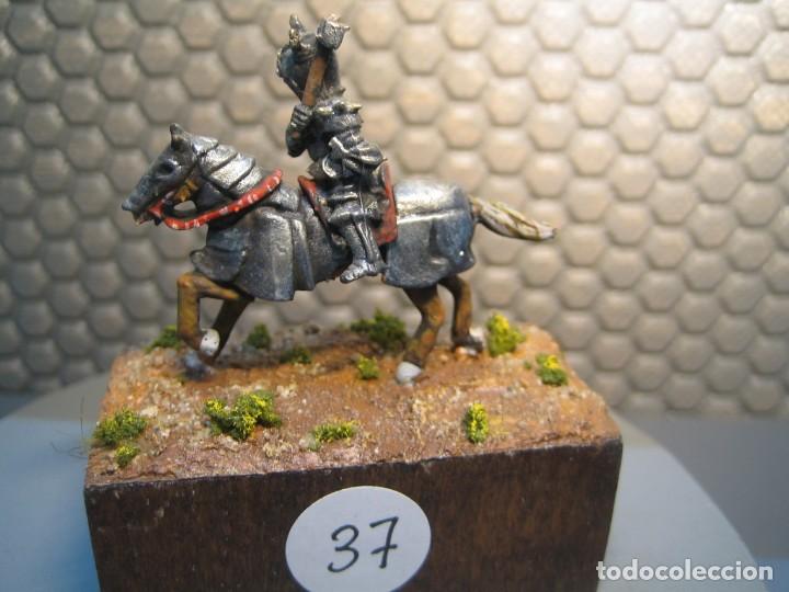 Juegos Antiguos: FIGURA DE FANTASIA de plomo modelo 37 - pintado de calidad- - tama&ntilde;o peana cm. 6x3x2