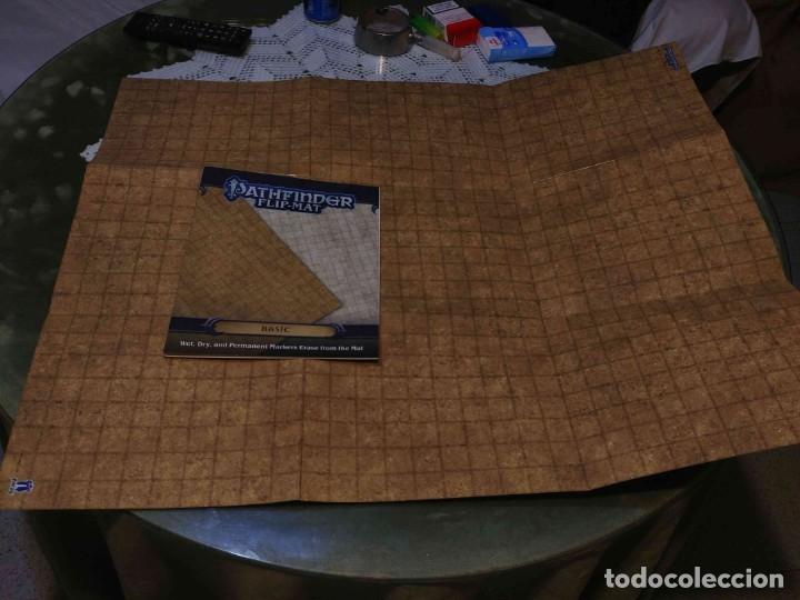 Juegos antiguos: Pizarra borrable de Pathfinder - Foto 1