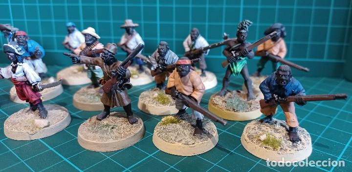 Juegos antiguos: FOUNDRY 28mm : 86 Figuras PIRATAS - Foto 11