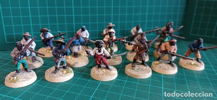 Juegos antiguos: FOUNDRY 28mm : 86 Figuras PIRATAS - Foto 13