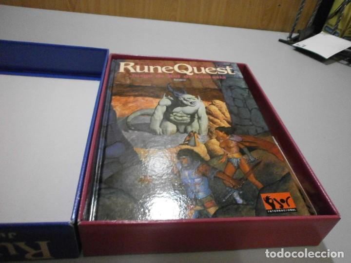 Juegos Antiguos: internacional rune quest juego de rol de fantasia basico completo - Foto 4 - 289803893