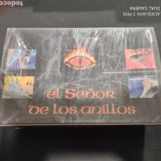 Juegos Antiguos: CAJA SELLADA CON SOBRES CARTAS SEÑOR DE LOS ANILLOS JOC. Lote 320703483