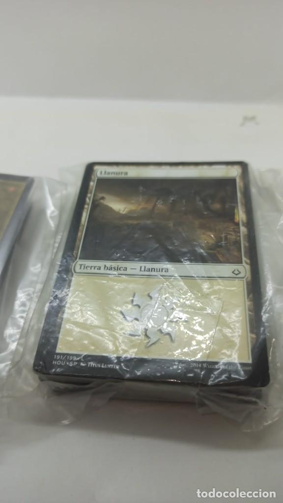 Juegos antiguos: Lote cartas Magic con fundas negro blanco - Foto 3