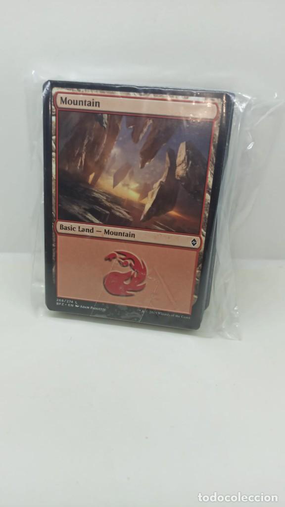 Juegos antiguos: Lote cartas Magic con fundas rojo rojo - Foto 2