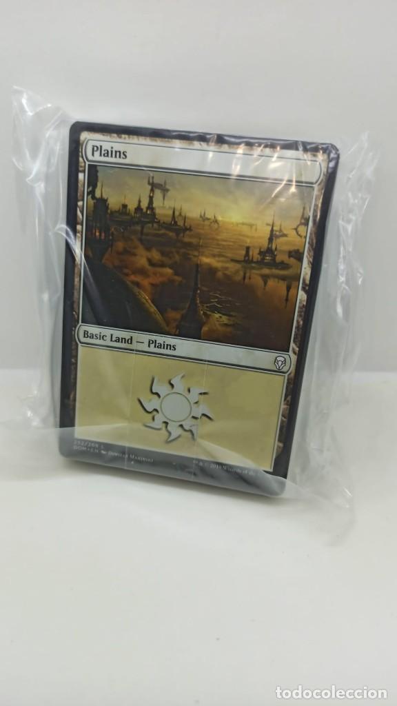 Juegos antiguos: Lote cartas Magic con fundas blanco azul - Foto 2