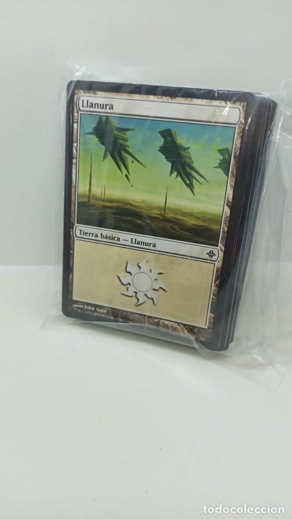 Juegos antiguos: Lote cartas Magic con fundas blanco blanco - Foto 3