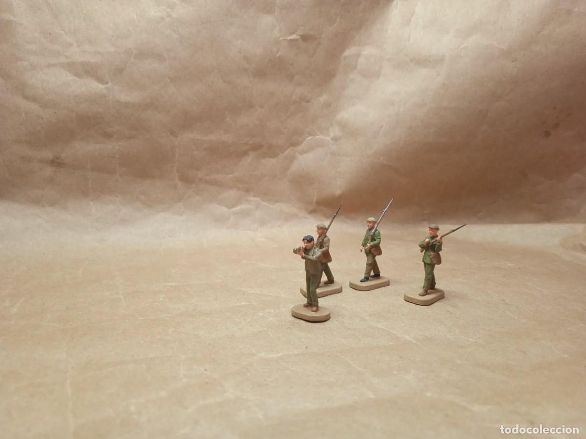 Juegos antiguos: (WWII), PARTISANOS, ESCALA 1/72, CON COMPONENTES ZVEZDA, C&Eacute;SAR - Foto 1