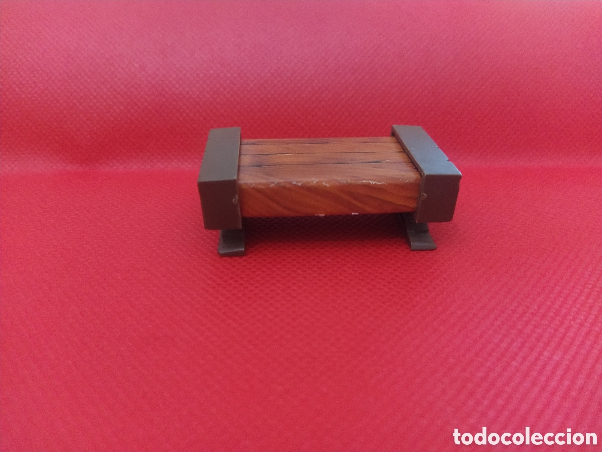 Juegos antiguos: HERO QUEST - MESA MOBILIARIO - Foto 1