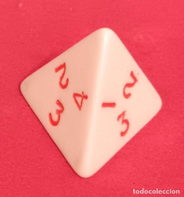 Juegos antiguos: Dado de rol de 4 caras - Foto 2