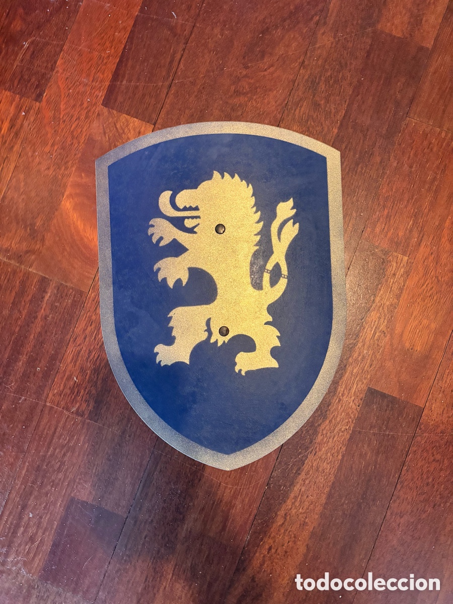 Juegos antiguos: Espada + escudo de madera - Foto 1