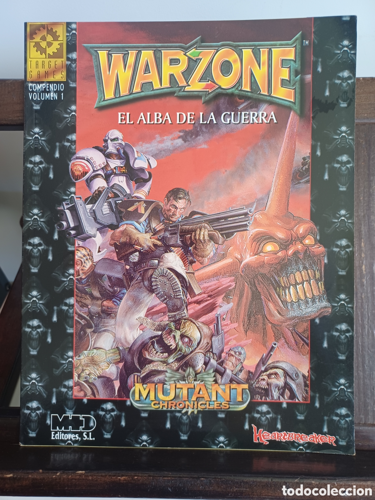 Juegos Antiguos: Warzone. El alba de la guerra. Mutant Chronicles. Suplemento para juego de miniaturas.