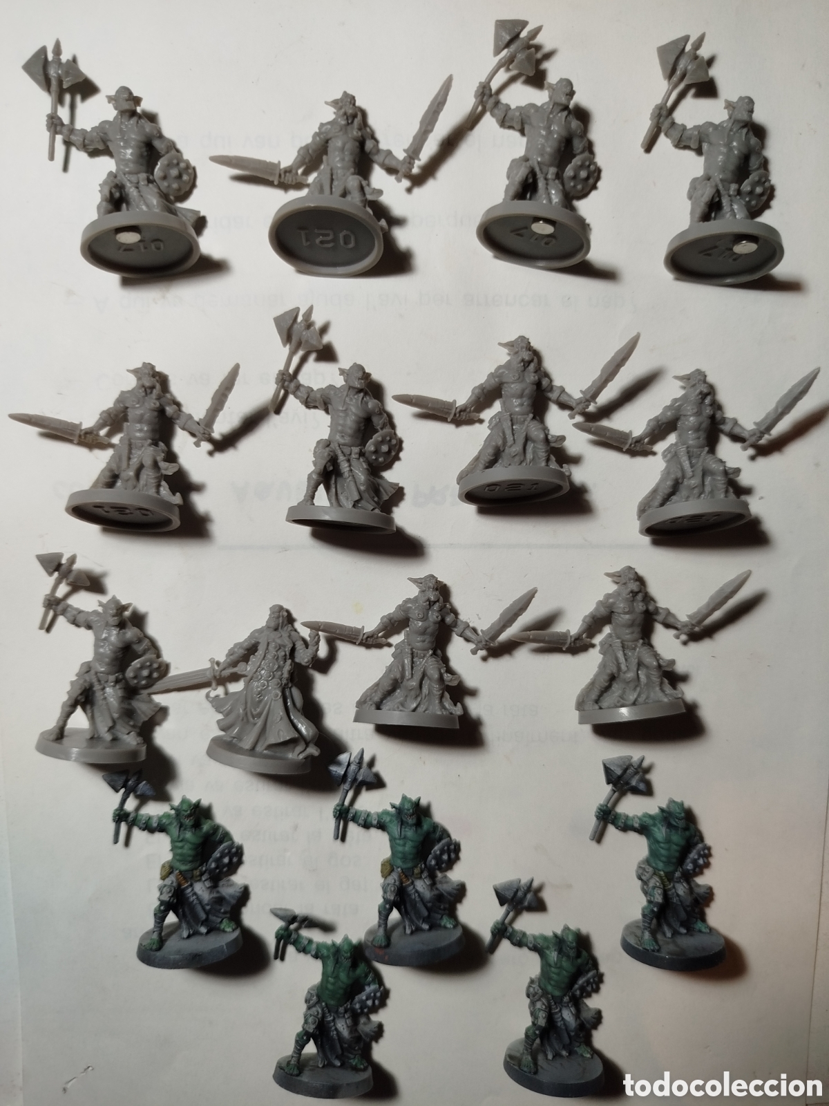 Juegos antiguos: Lote 17 miniaturas pl&aacute;stico goblins - Foto 2