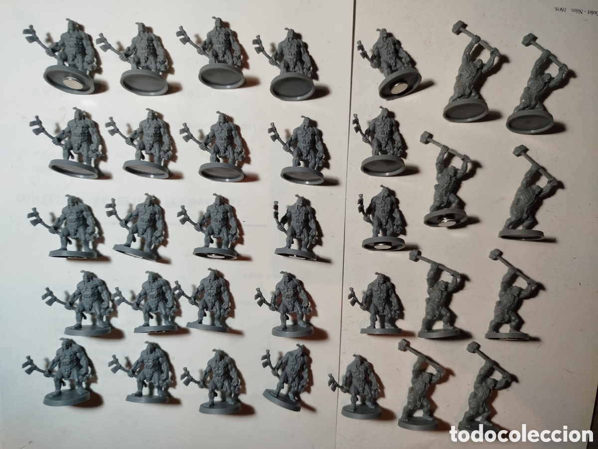 Juegos Antiguos: Lote 35 miniaturas primitivos pvc
