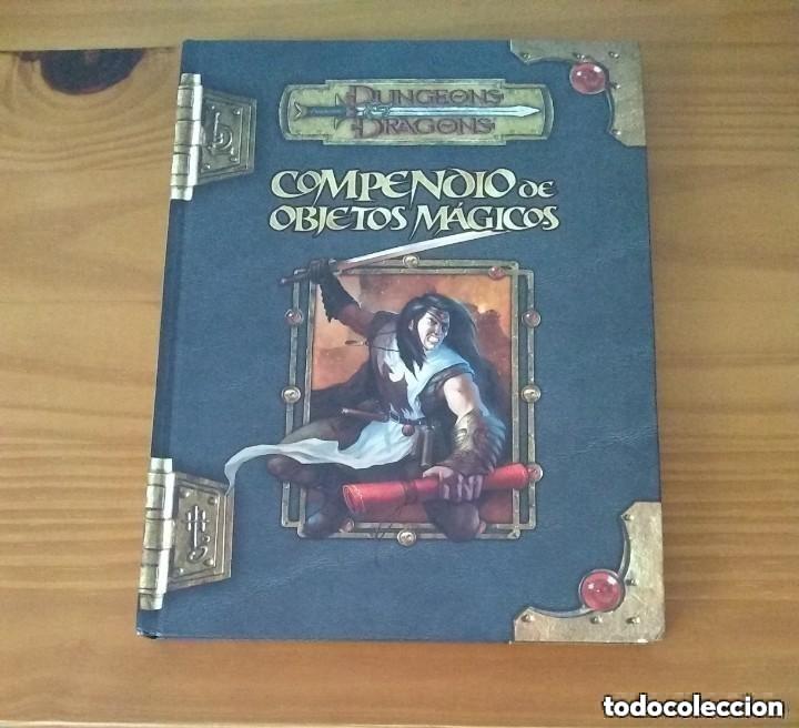 Juegos antiguos: DUNGEONS & AND DRAGONS COMPENDIO DE OBJETOS M&Aacute;GICOS JUEGO DE ROL DEVIR