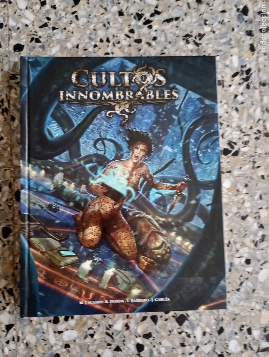 Juegos antiguos: CULTOS INNOMBRABLES. LIBRO DE ROL.