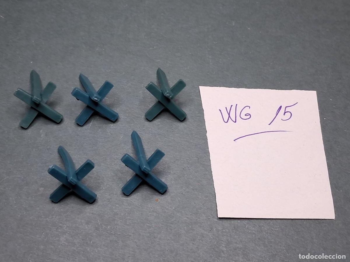 Juegos antiguos: 6 obt&aacute;culos (pl&aacute;stico 2,5cm), WarGame: Memoir'44, DaysOfWonder