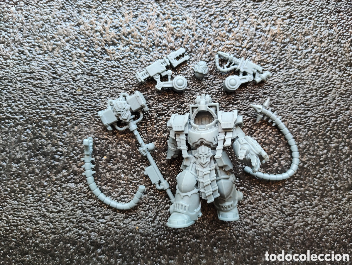 Juegos antiguos: miniatura de resina con base
