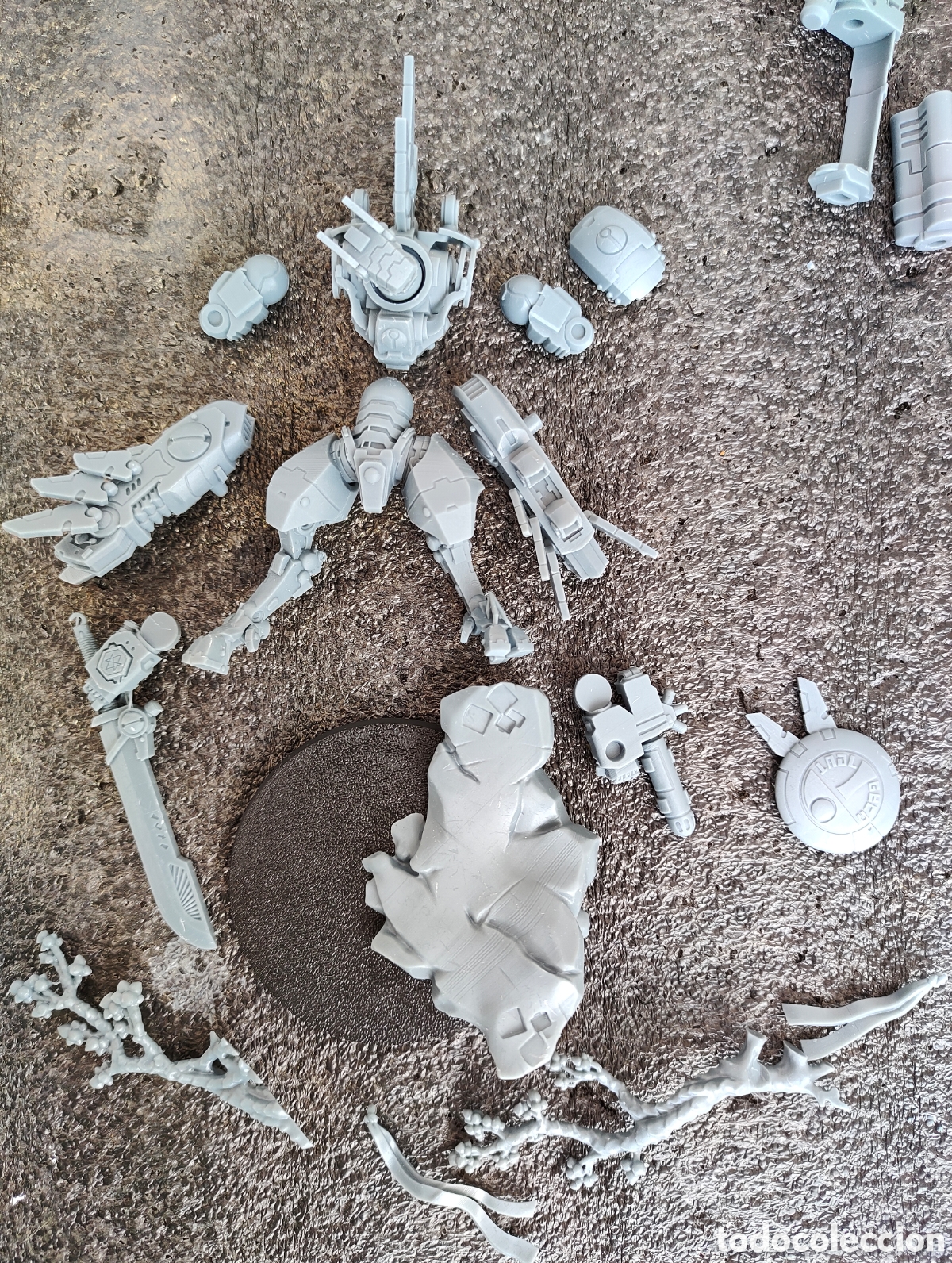 Juegos antiguos: miniatura de resina con base