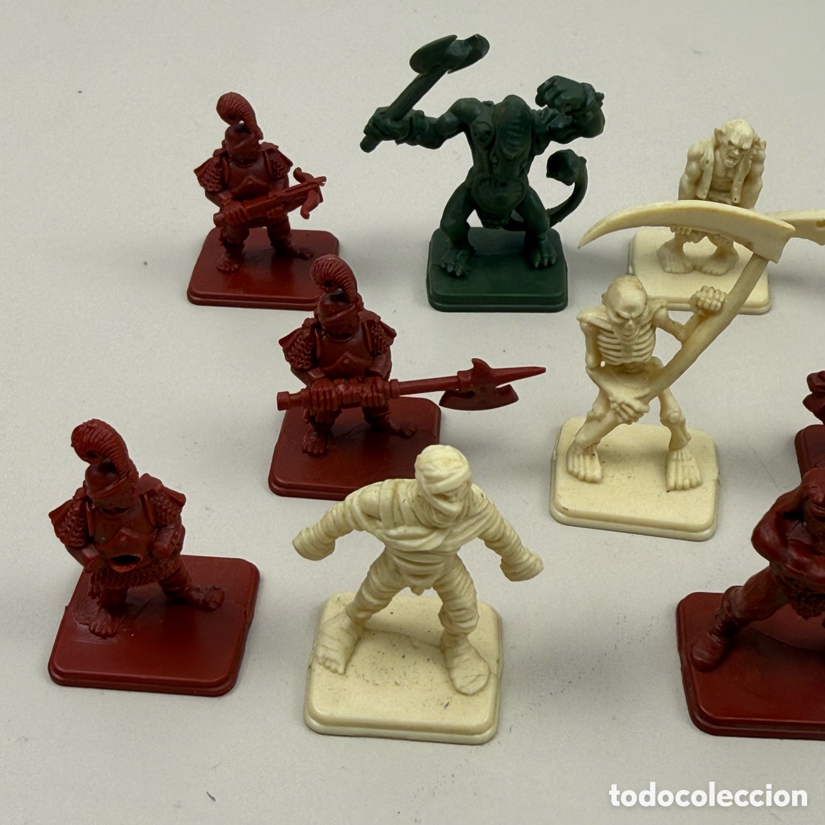 Juegos antiguos: Lote 15 figuras miniatura Mazmorras Heroquest MB