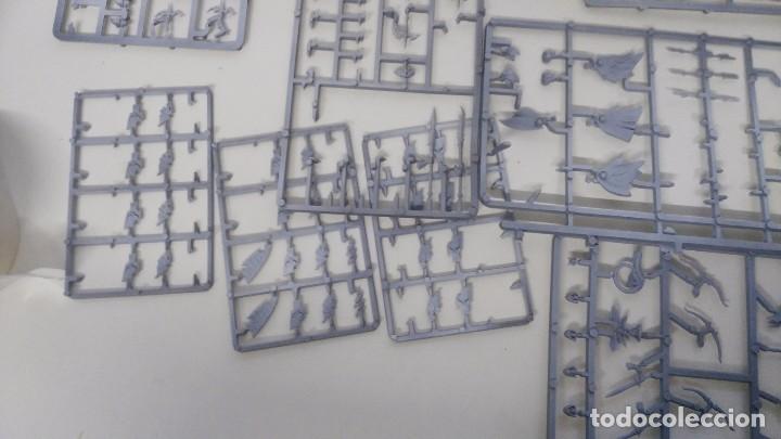 Juegos antiguos: lote de figuras warhammer caja - Foto 5