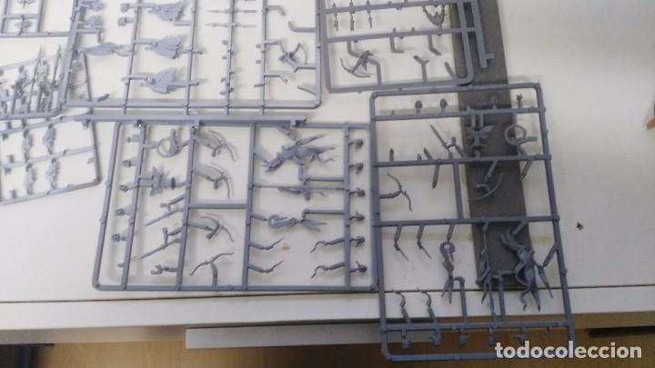 Juegos antiguos: lote de figuras warhammer caja - Foto 7