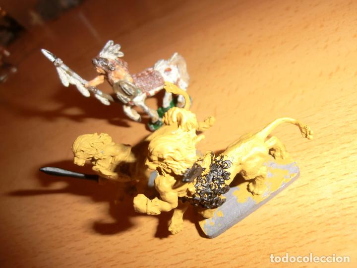Juegos antiguos: dos centauros leon y otro indio - Foto 1