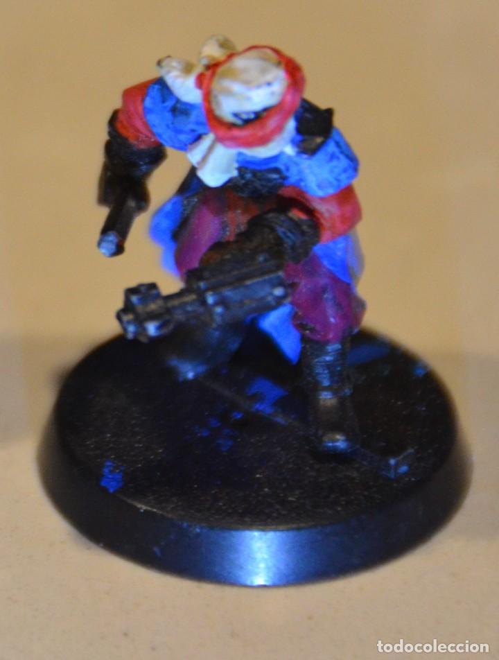 Juegos antiguos: Warhammer - 5 Figuras plastico - Foto 5