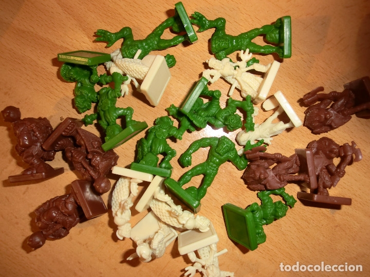 Juegos antiguos: Minis dungeons and dragons plastico. - Foto 1