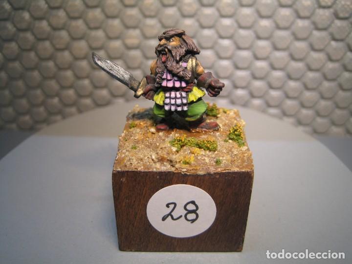 Jeux Anciens: FIGURA DE FANTASIA de plomo modelo 28 - pintado de calidad- - tama&ntilde;o peana cm. 3x3x2