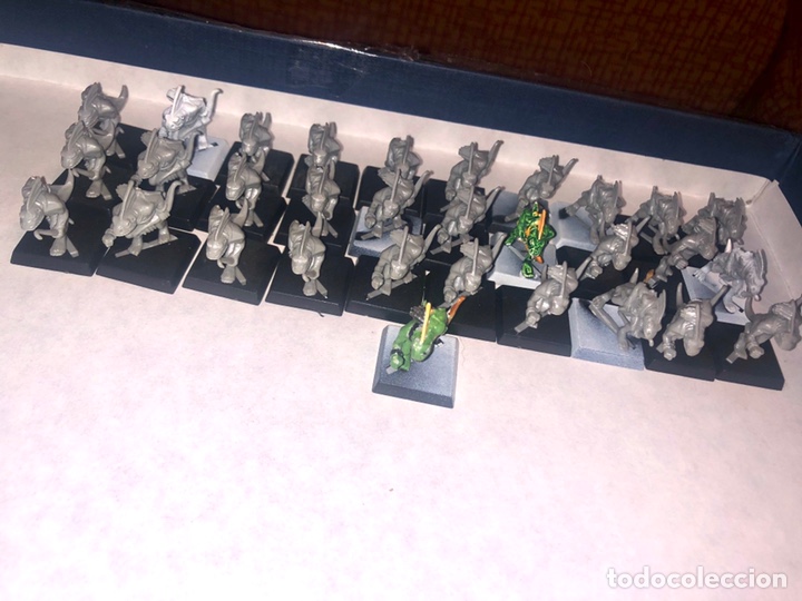 Juegos antiguos: Pack de 31 eslizones warhammer - Foto 1