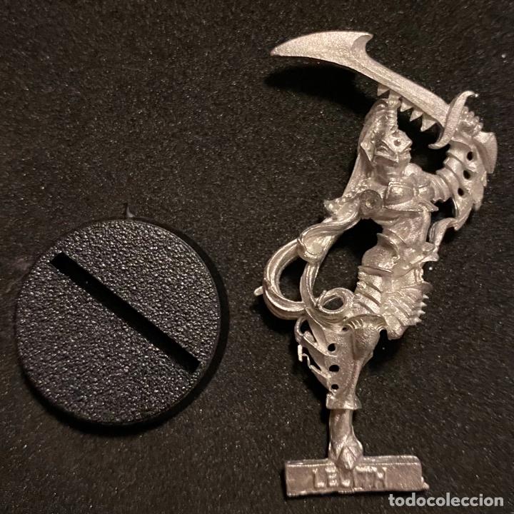 Juegos antiguos: Warhammer Eldar Oscuros Lelith Games workshop 1998 de metal - Foto 1