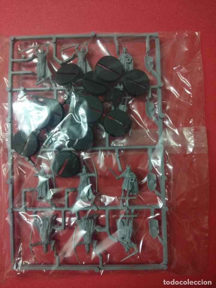 Juegos antiguos: PANOPLIA FIGURAS WARHAMMER EN PLASTICO/NUEVA. - Foto 1