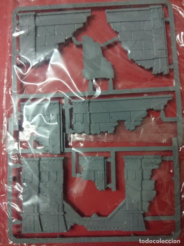 Juegos antiguos: PANOPLIA ESTRUCTURA WARHAMMER EN PLASTICO/NUEVA. - Foto 1