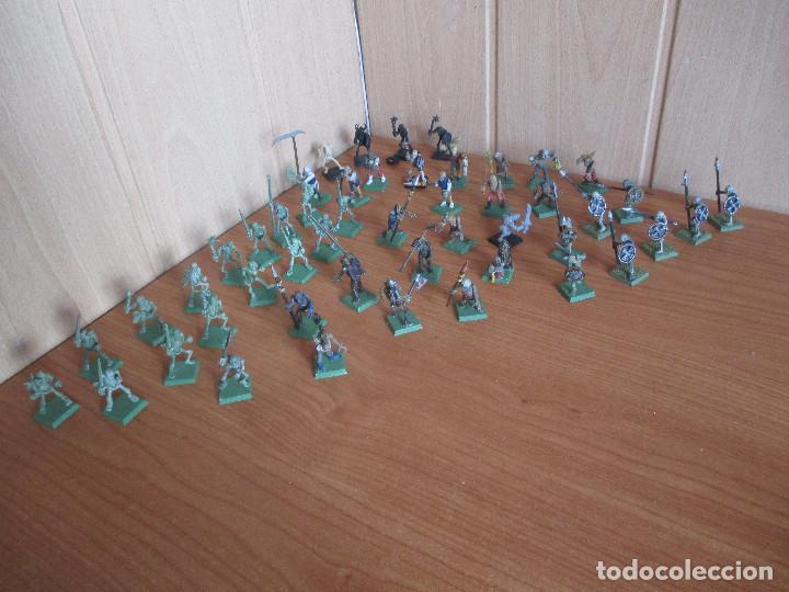 Juegos antiguos: WARHAMMER , LOTE 50 FIGURAS - Foto 1