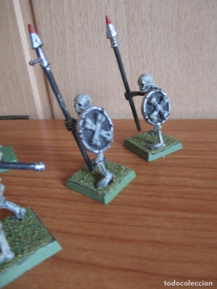 Juegos antiguos: WARHAMMER , LOTE 50 FIGURAS - Foto 2