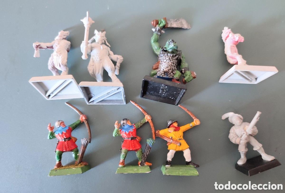 Juegos antiguos: Lote de 8 figuras de Warhammer - Foto 1