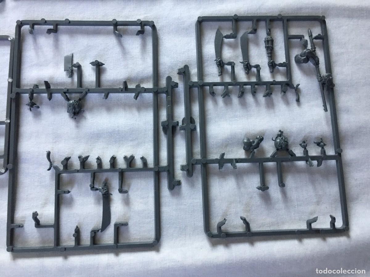 Juegos antiguos: CAJA WARHAMMER Y LOTE DE ARMAS - Foto 9