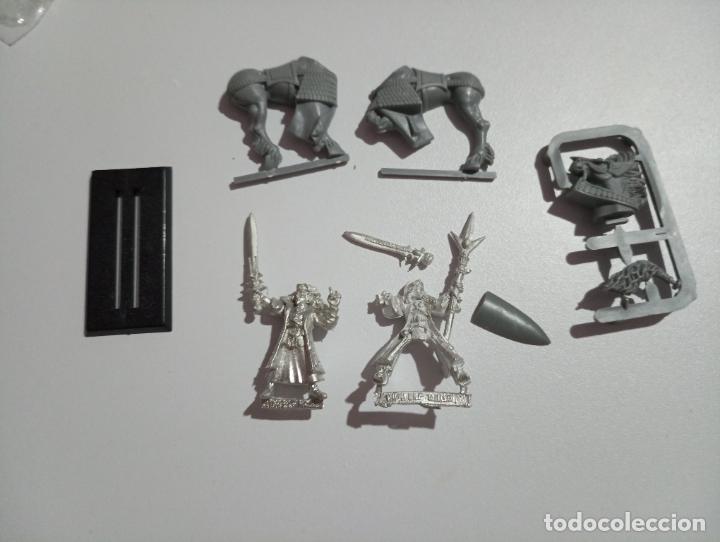 Juegos antiguos: MAGO ELFO OSCURO A PIE Y A CABALLO WARHAMMER - Foto 1