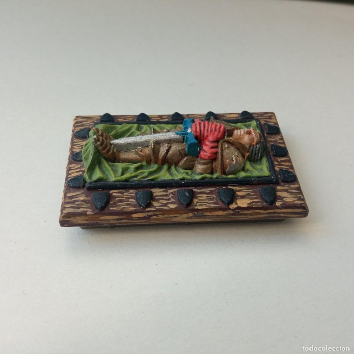 Juegos antiguos: HEROQUEST - Sarc&oacute;fago parte l&aacute;pida - Foto 1