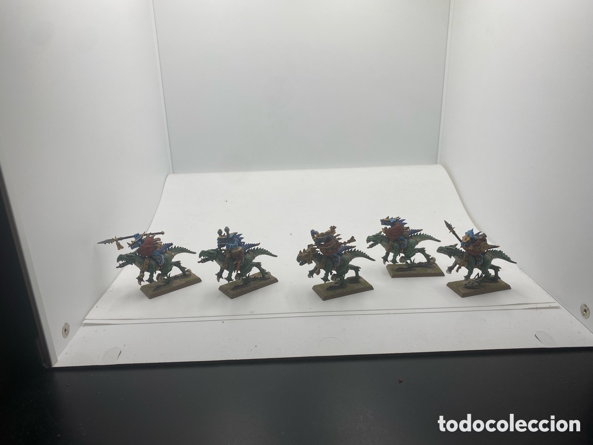 Juegos antiguos: 5 piezas Figuras Warhammer - Foto 2