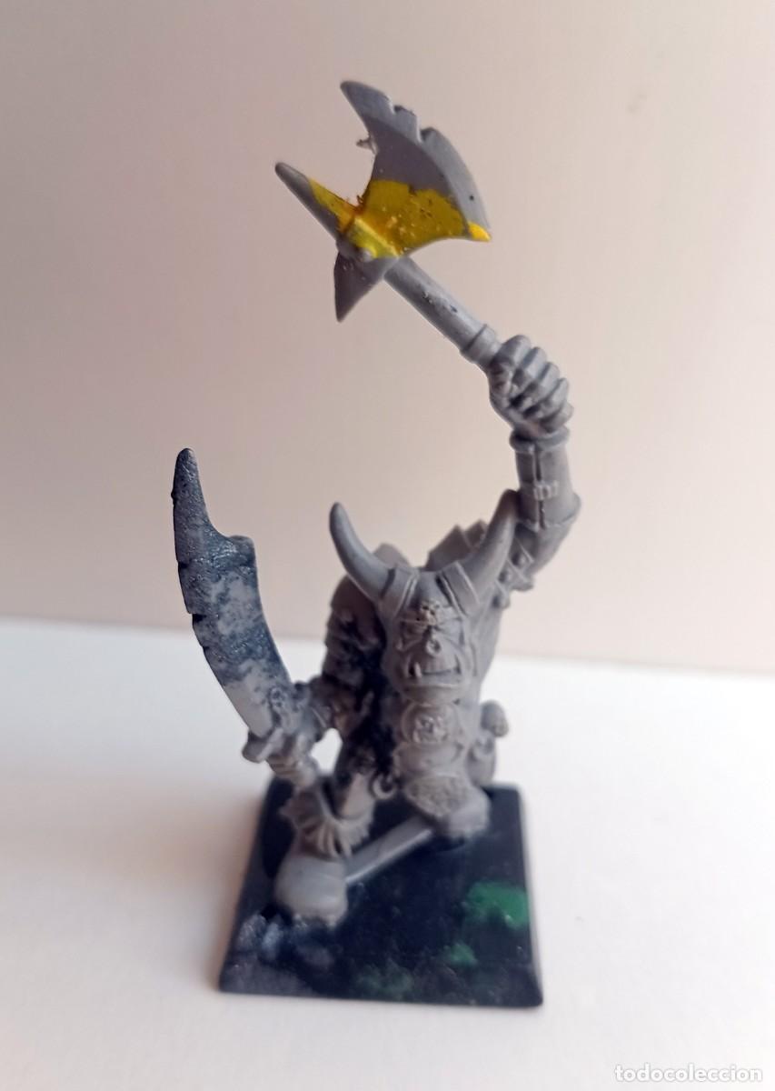 Juegos antiguos: FIGURA WARHAMMER PLASTICO - Foto 1