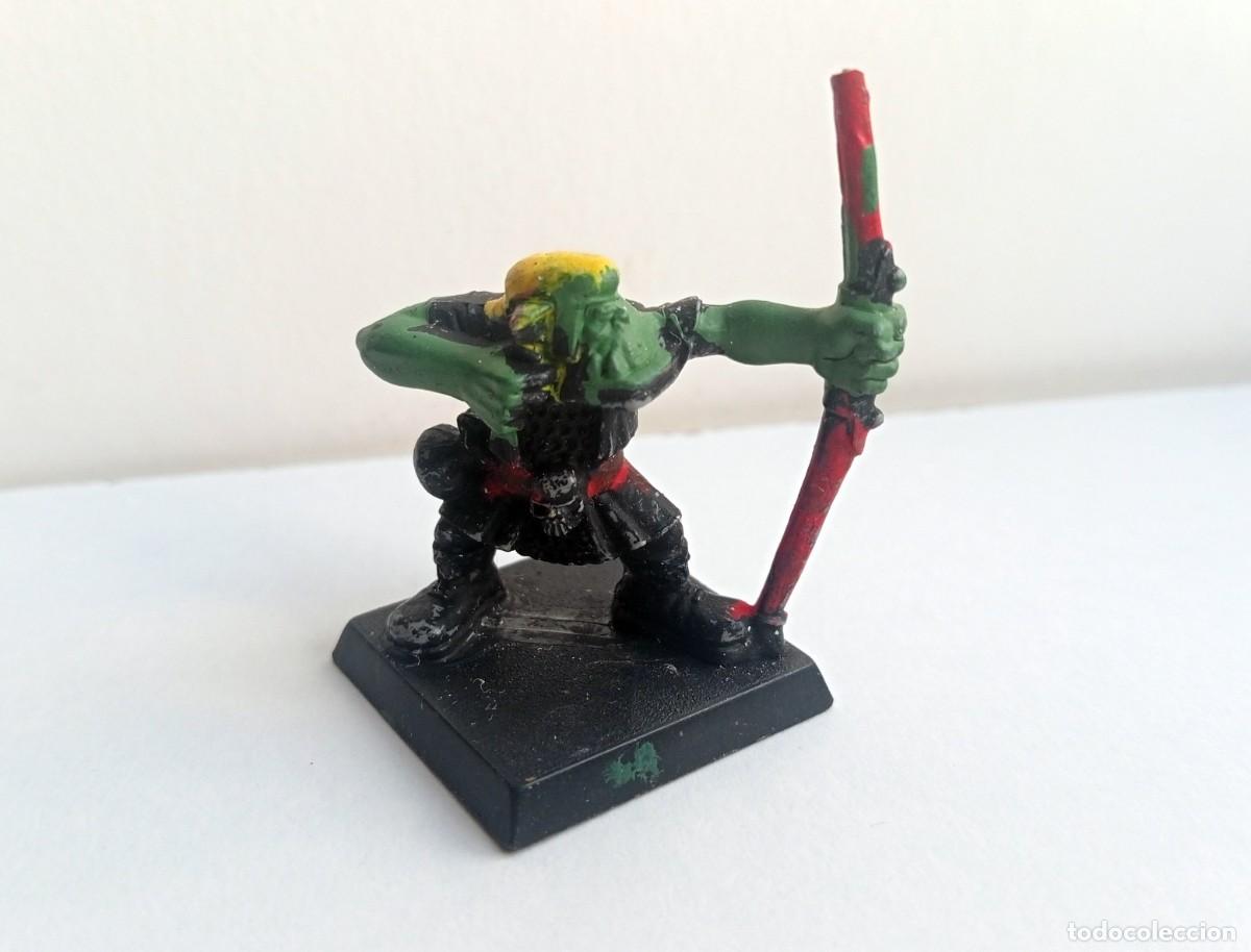 Juegos antiguos: FIGURA WARHAMMER PLASTICO - Foto 1