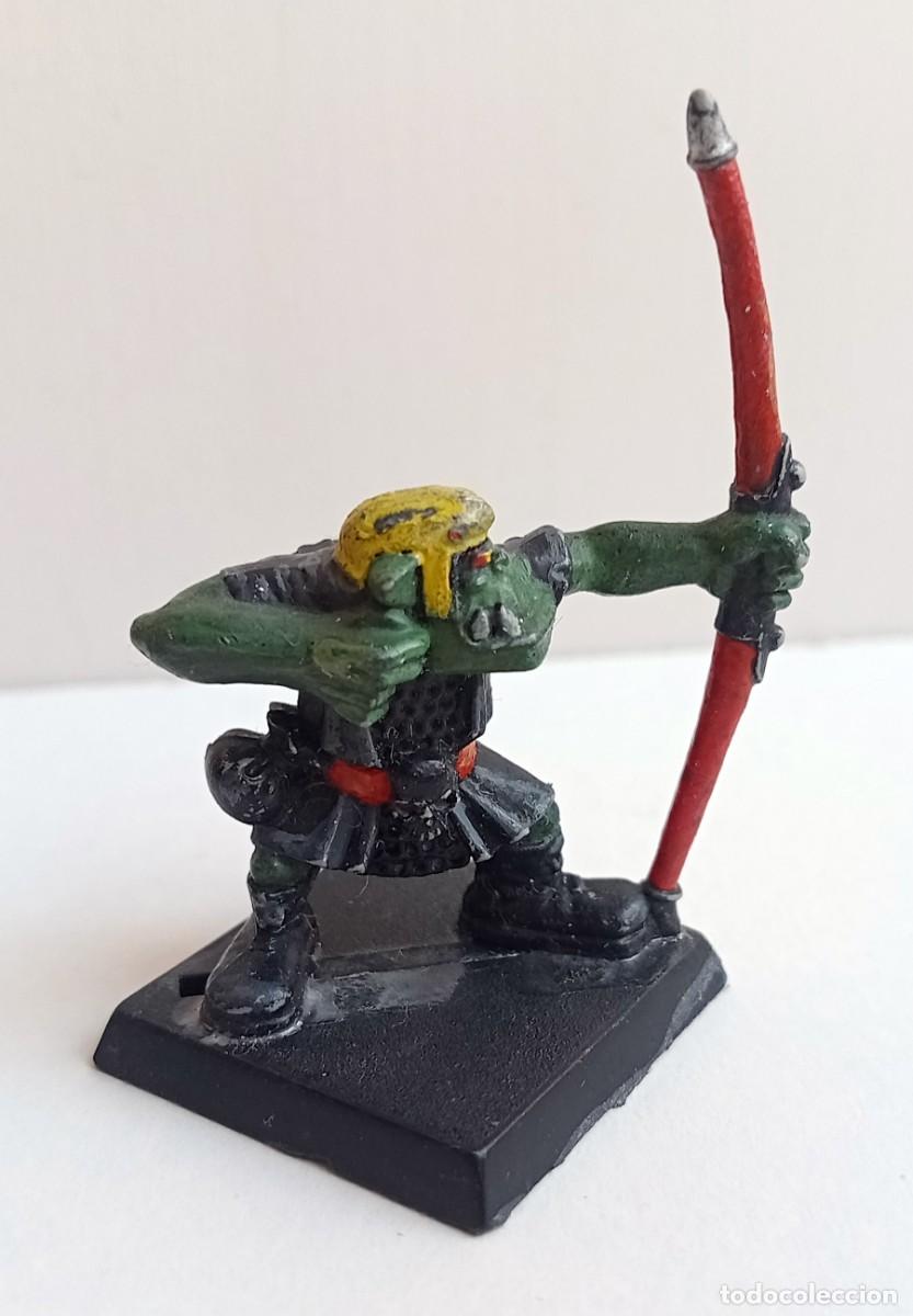 Juegos antiguos: FIGURA WARHAMMER PLASTICO - Foto 1