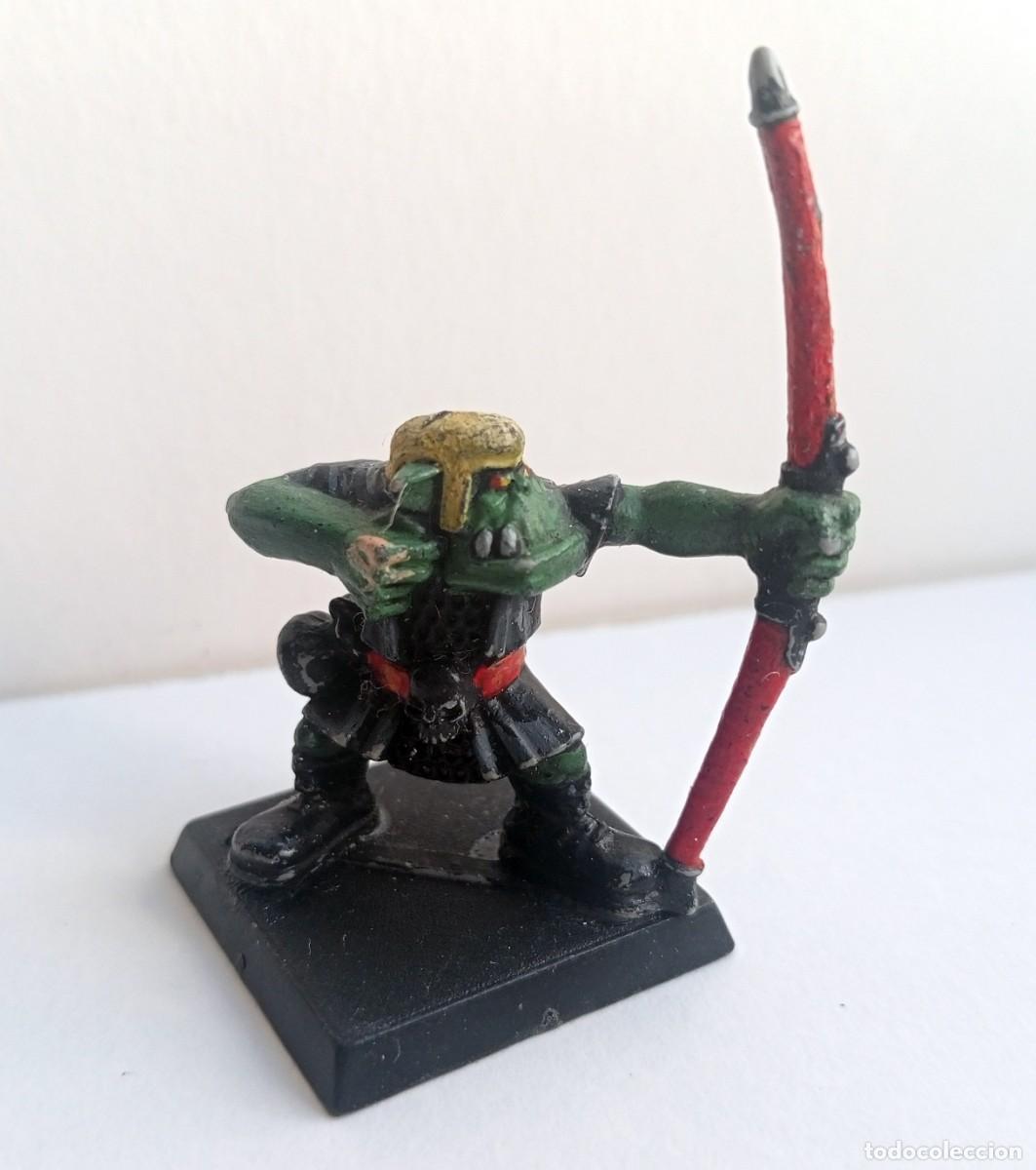 Juegos antiguos: FIGURA WARHAMMER PLASTICO - Foto 1