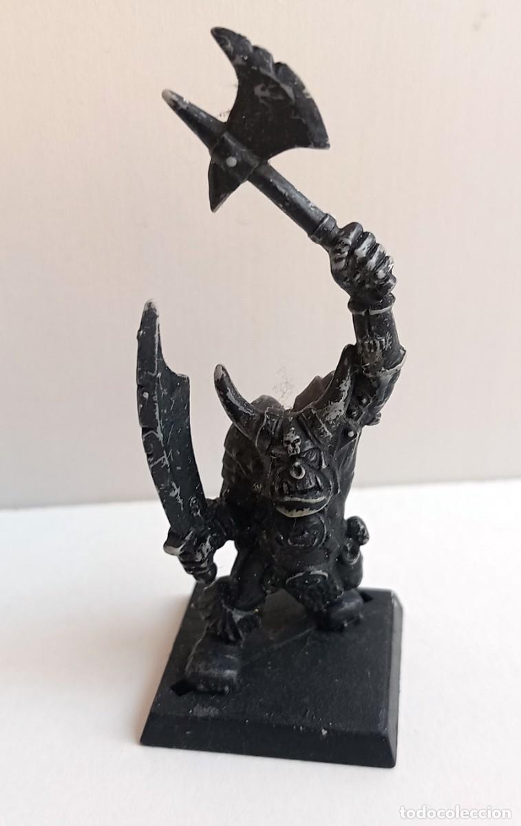 Juegos antiguos: FIGURA WARHAMMER PLASTICO - Foto 1