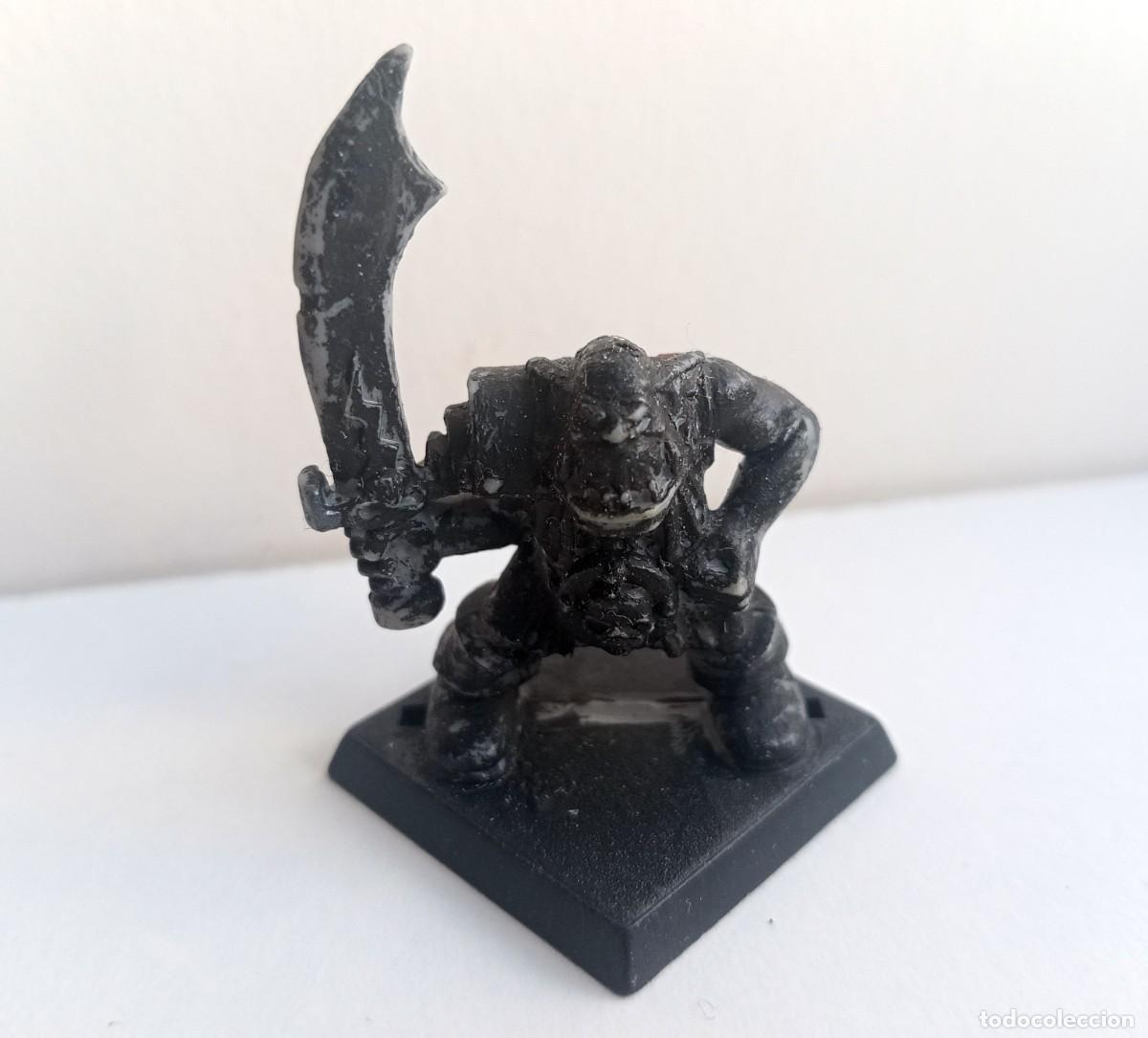 Juegos antiguos: FIGURA WARHAMMER PLASTICO - Foto 1