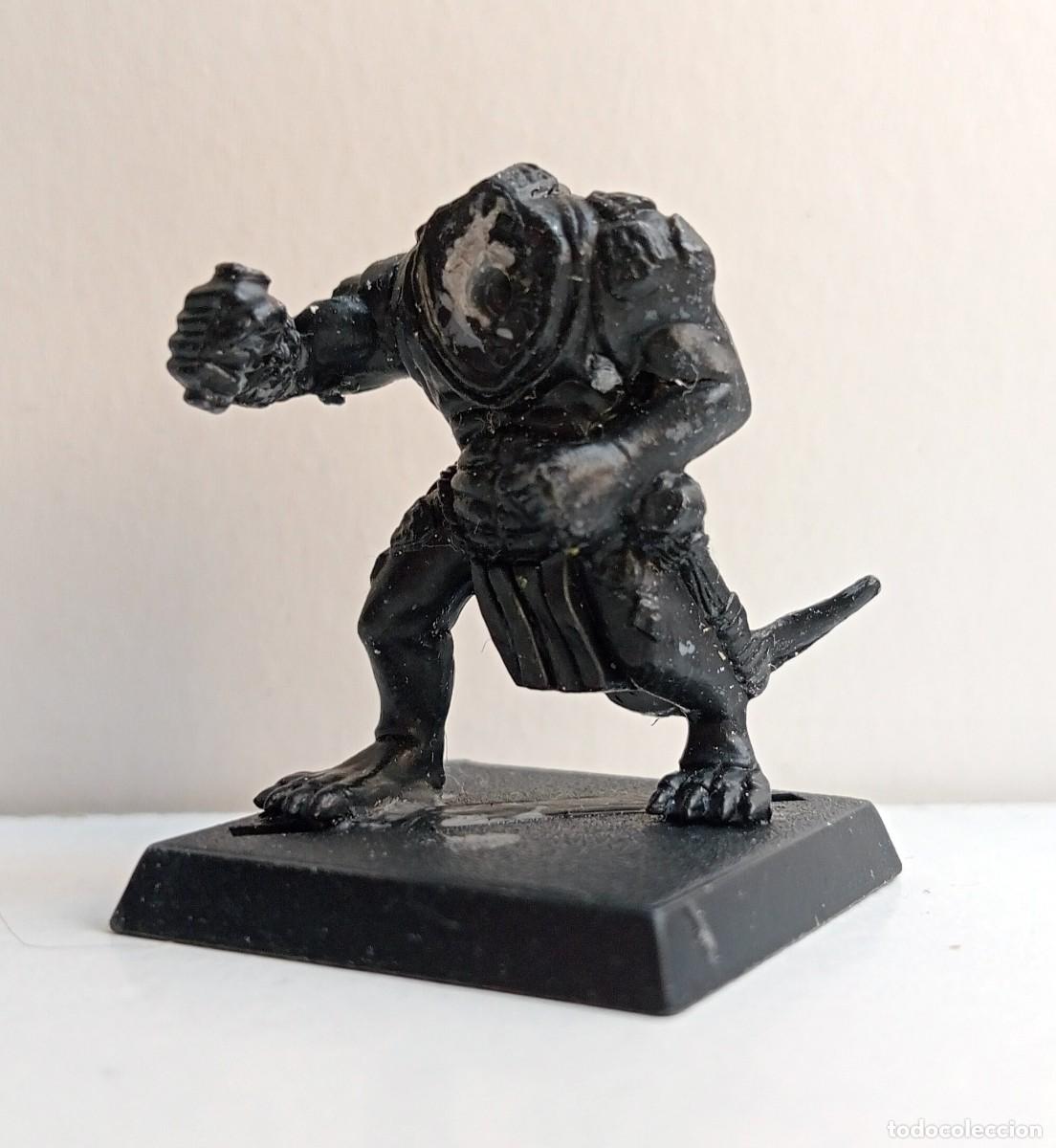 Juegos antiguos: FIGURA WARHAMMER PLASTICO - Foto 1