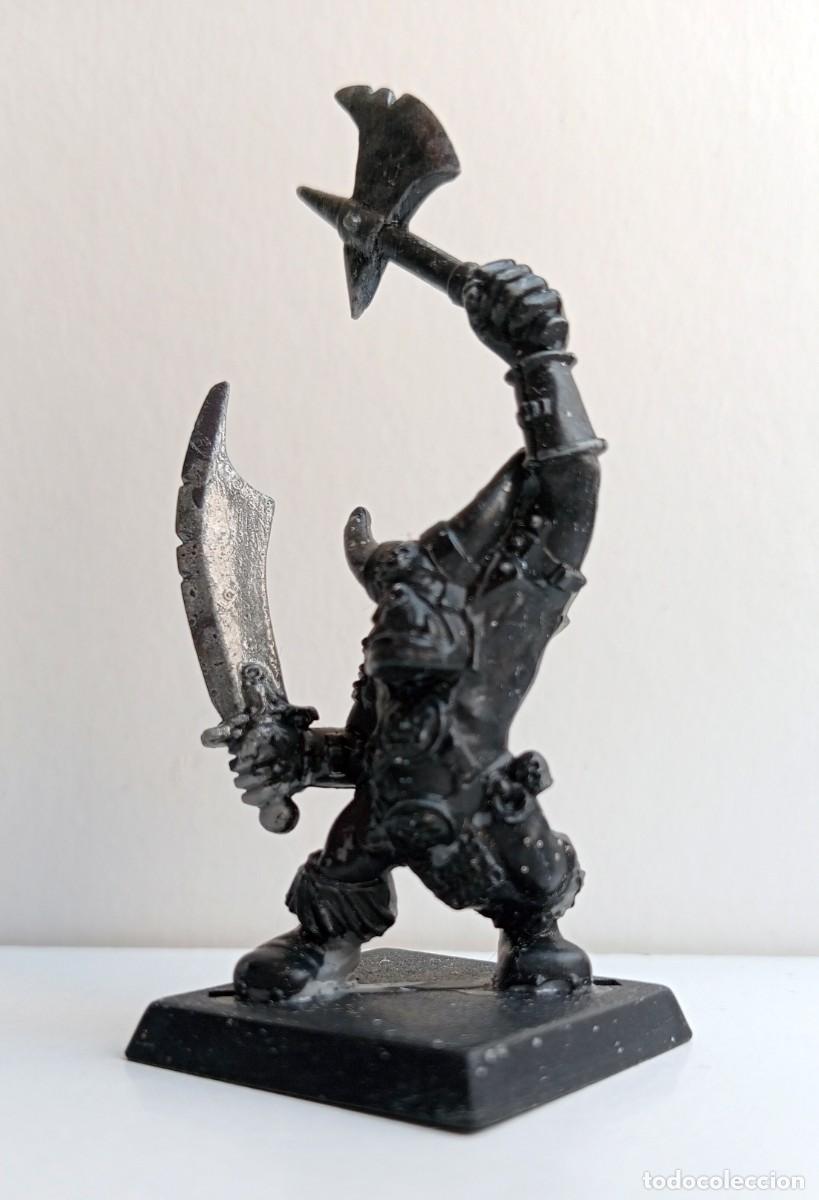 Juegos antiguos: FIGURA WARHAMMER PLASTICO - Foto 1