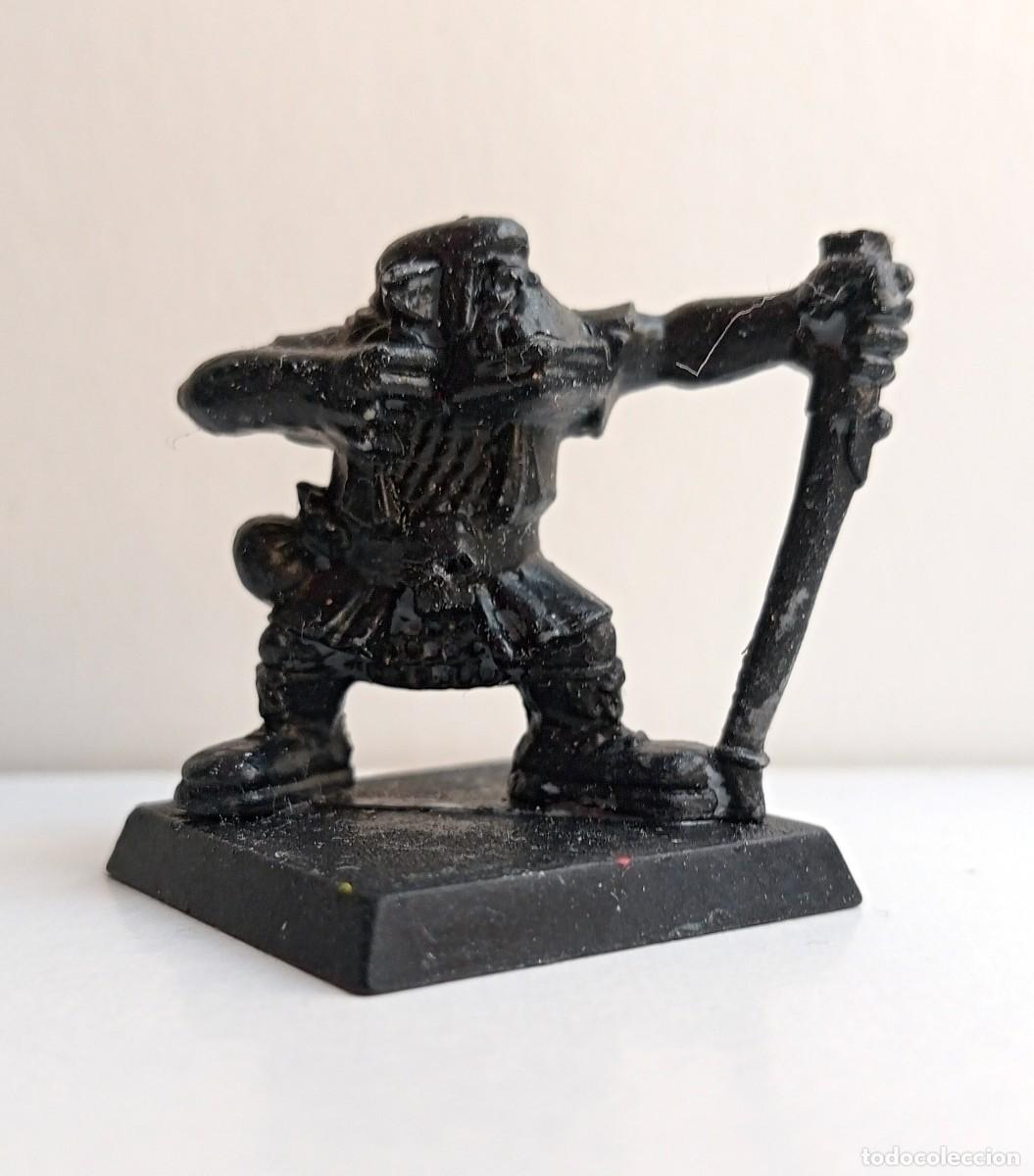 Juegos antiguos: FIGURA WARHAMMER PLASTICO - Foto 1
